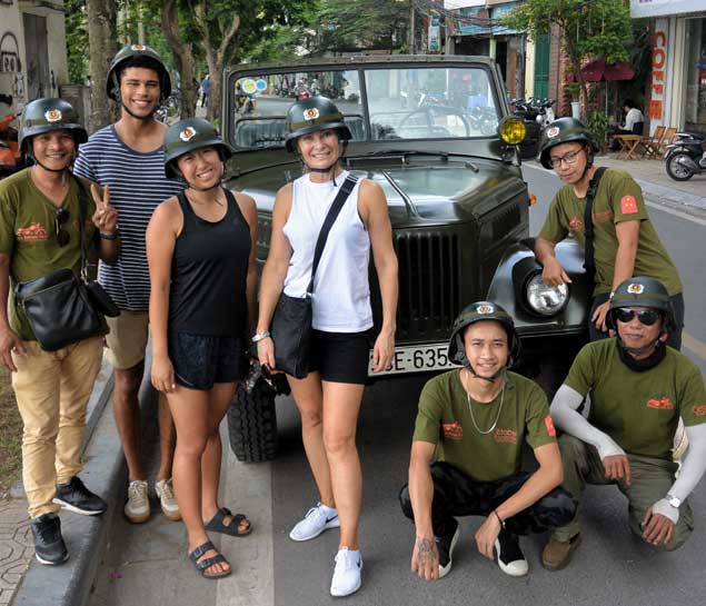 Slide tour Hanoi Jeep Tour