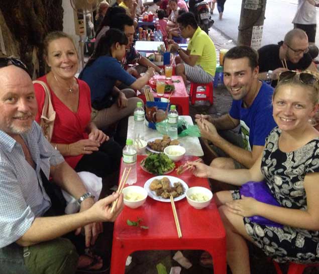 Slide tour Walking and street food tour in Hanoi